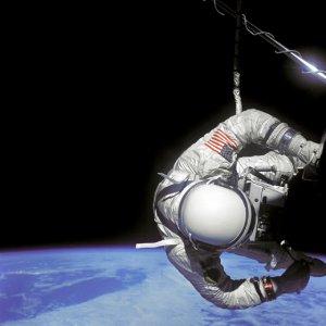 Aldrin performs an EVA during Gemini 12 mission