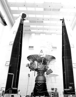 Pioneer 11 awaiting installation of its protectibe shroud