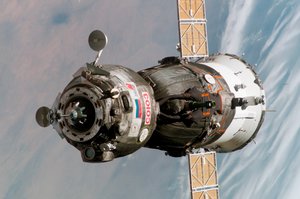 Soyuz TMA-6 spacecraft approaching the ISS