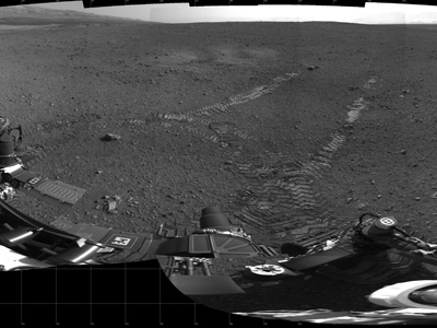 Tracks made by Curiosity on its first drive