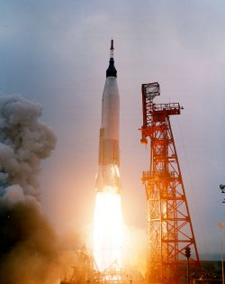 Launch of Mercury-Atlas carrying Carpenter and Aurora 7