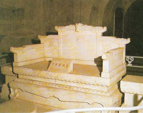 The throne of the Ming Wan-li emperor was placed in his tomb. Ming emperors generally enjoyed an unprecedented, although often abused, degree of power. Ultimately the Ming dynasty fell to the invading Manchus who seized Peking in 1644, but already during Wan-lei's reign internal dissent and foreign attacks threatened Ming power.