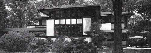 The Ward W. Willitts House in Highland Park, a suburb of Chicago, was built in 1902 by Frank Lloyd Wright.