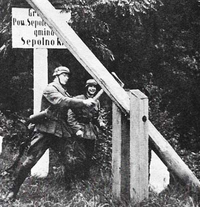 German troops symbolically destroyed the Polish frontier when they invaded Poland in August 1939. Polish access to the Baltic had been guaranteed by Britain and France, who therefore declared war on Germany on 3 September.