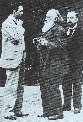 Brahms (center)  on the day of Clara Schumann's funeral 20 May 1896