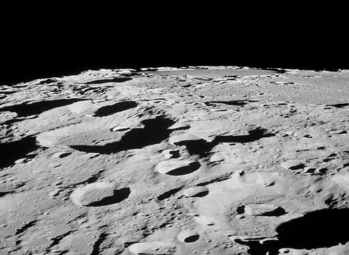 Lunar impacr craters