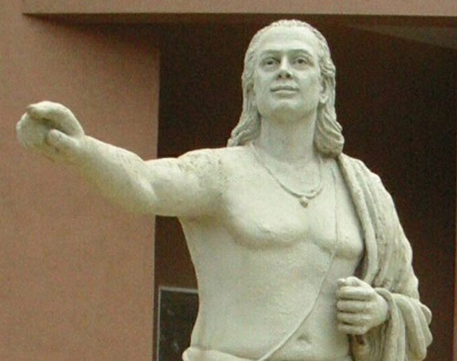 statue depicting Aryabhata