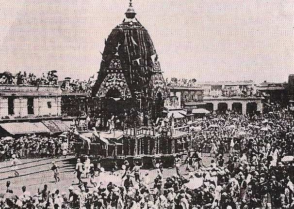 Puri is one of the great religious centers, attracting countless pilgrims from all over India during the annual cart festival of Jagannath.