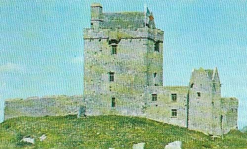 Dunguaire Castle, on Galway Bay, is one of many surviving tower-houses built by native Irish chieftains between 1450 and 1650.