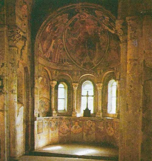 The painted apse of the chapel at Berze-la-Ville is thought to have been commissioned by Abbott Hugh of Cluny before his death in 1109