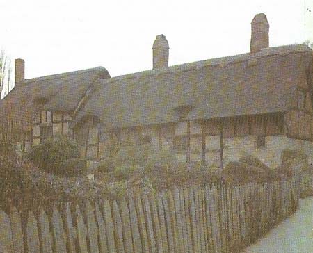 Hewlands, or Anne Hathaway's Cottage the place where Shakespeare's wife was born, is situated in Shottery, 1.5 km (1 mile) from Stratford and is a highly popular tourist attraction.