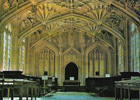 The cones of ribs in the vault of Oxford University Divinity School (1483) are designed to hang free as pendants.