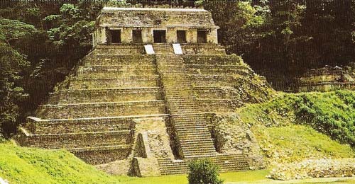 Famous for its stucco sculptures is the temple at the western lowland Maya site of Palenque.