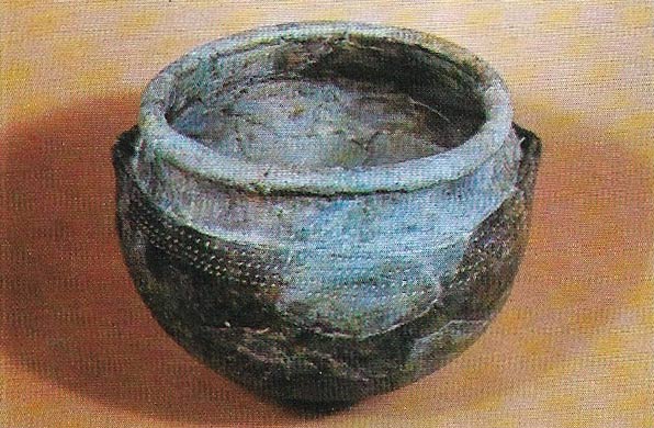 The art of making pots was one of the skills introduced to Britain by the first farmers