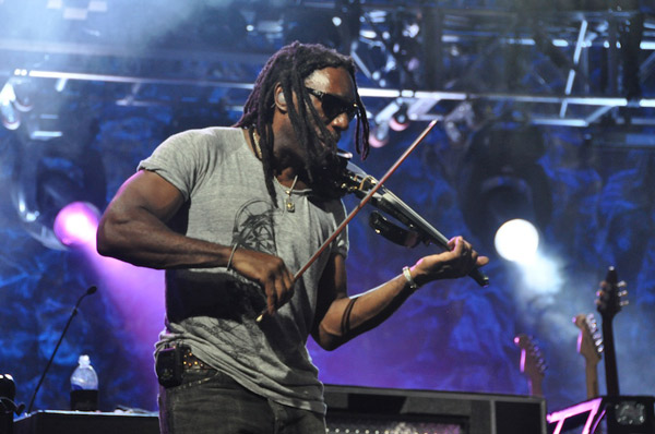 Boyd Tinsley playing electric violin